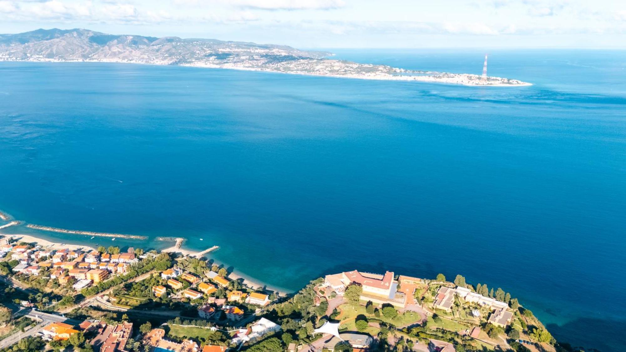 Altafiumara Resort & Spa Villa San Giovanni Bagian luar foto