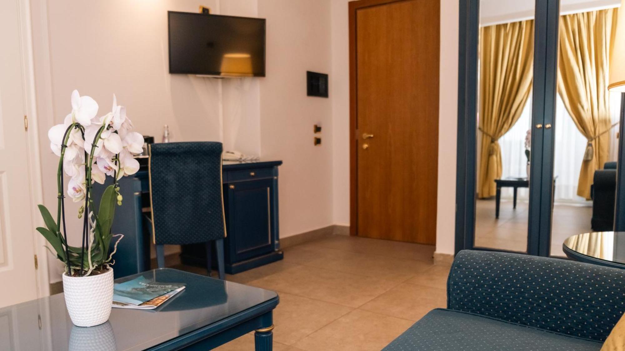 Altafiumara Resort & Spa Villa San Giovanni Bagian luar foto